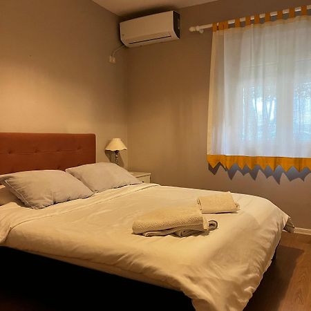 Bllok Area Apartment Tirana Room photo